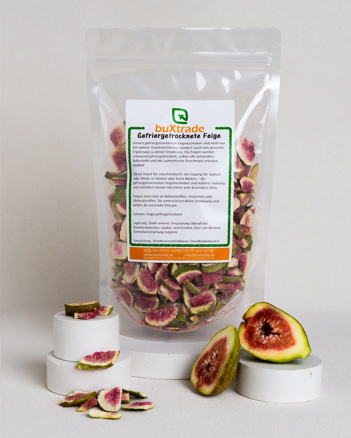 Freeze-dried fig pieces