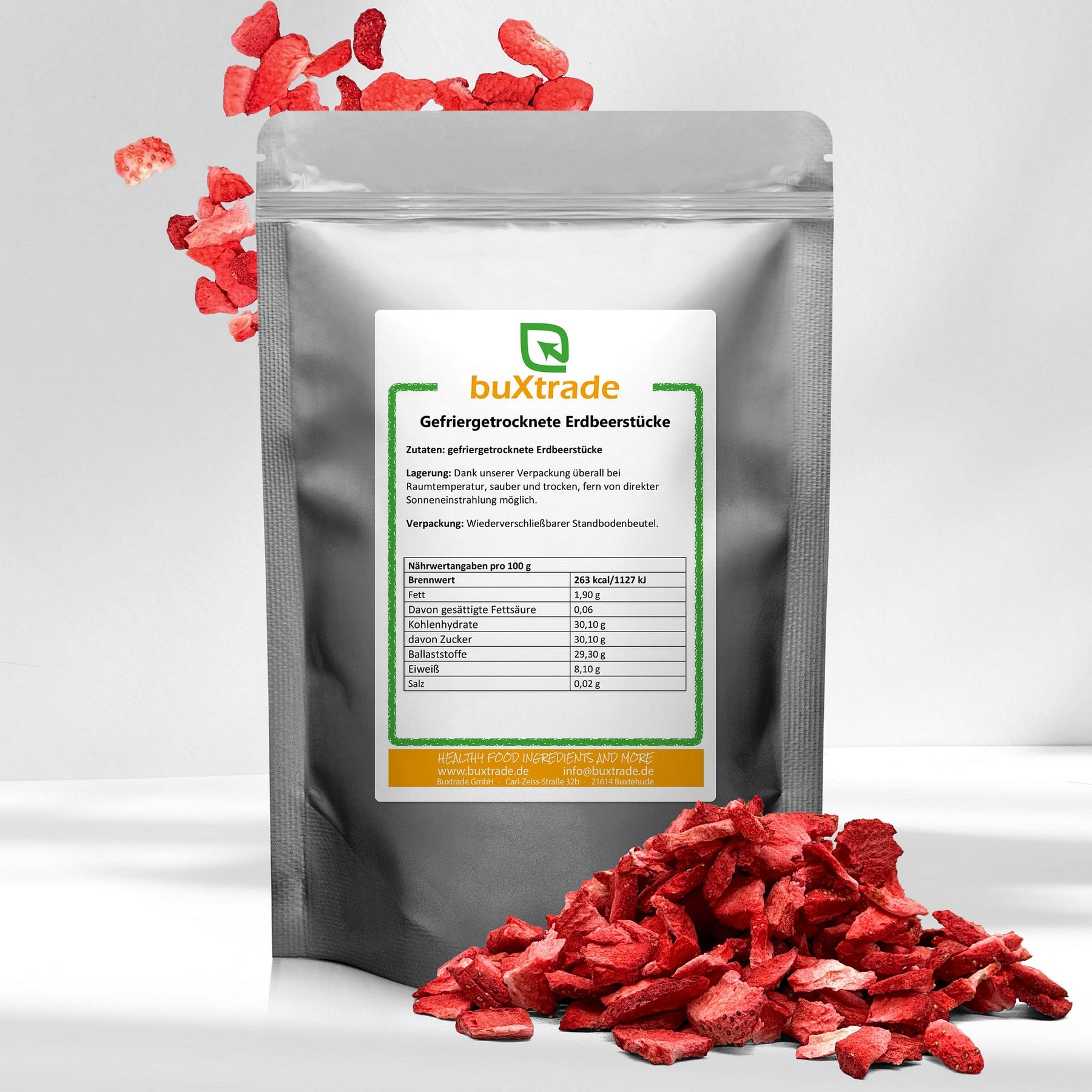 Freeze-dried strawberry pieces