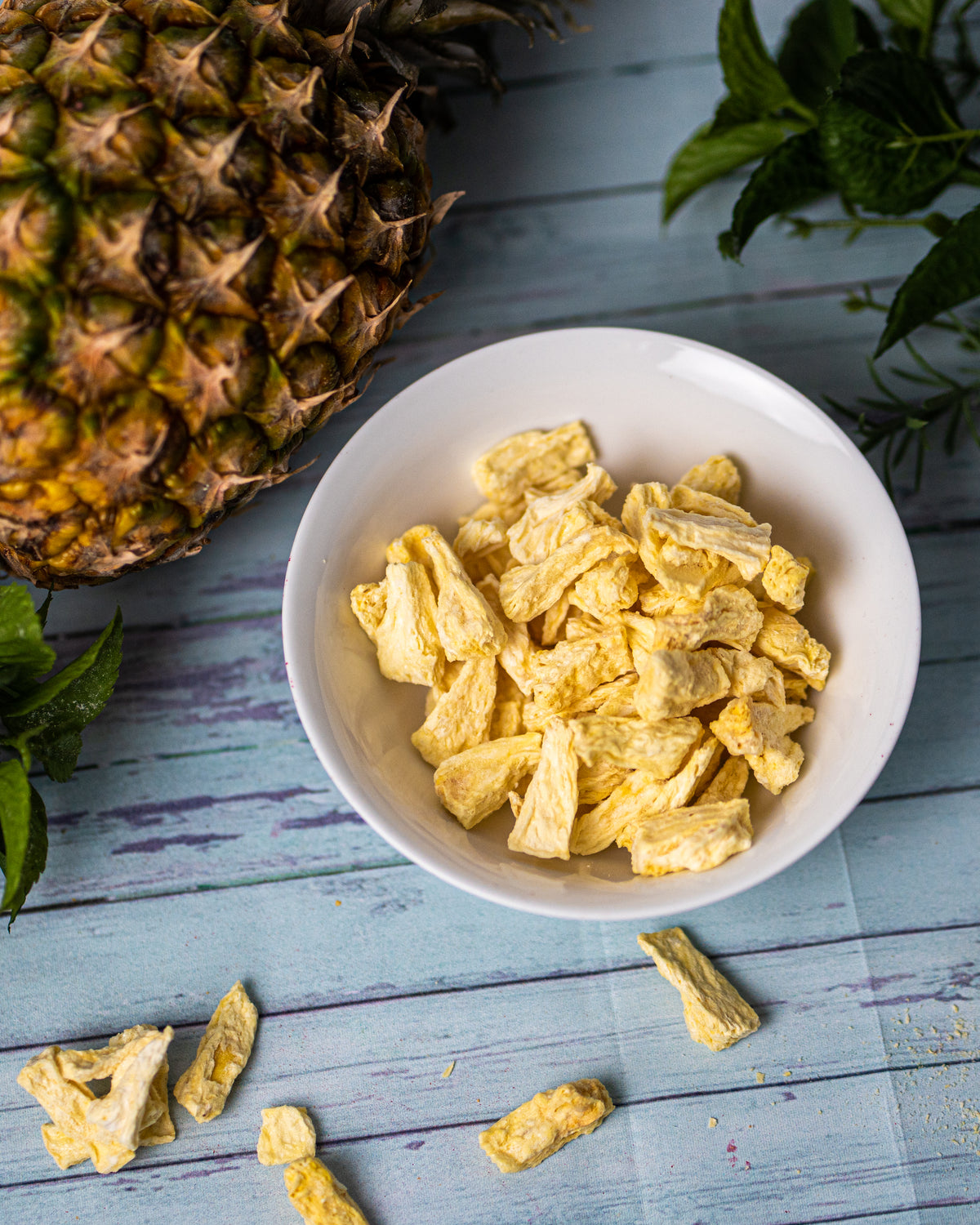 Freeze-dried pineapple pieces