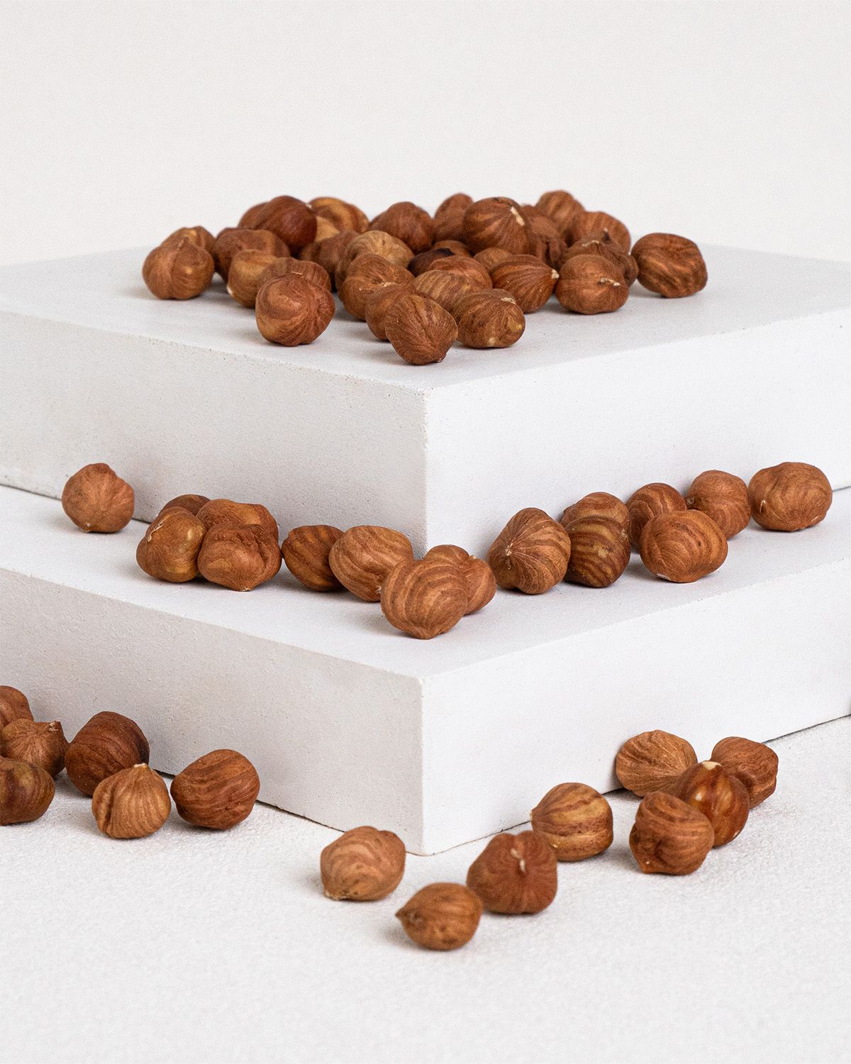 Hazelnuts natural