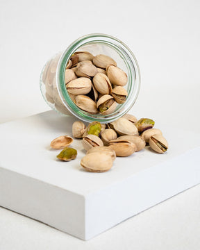 Pistachio kernels with shell
