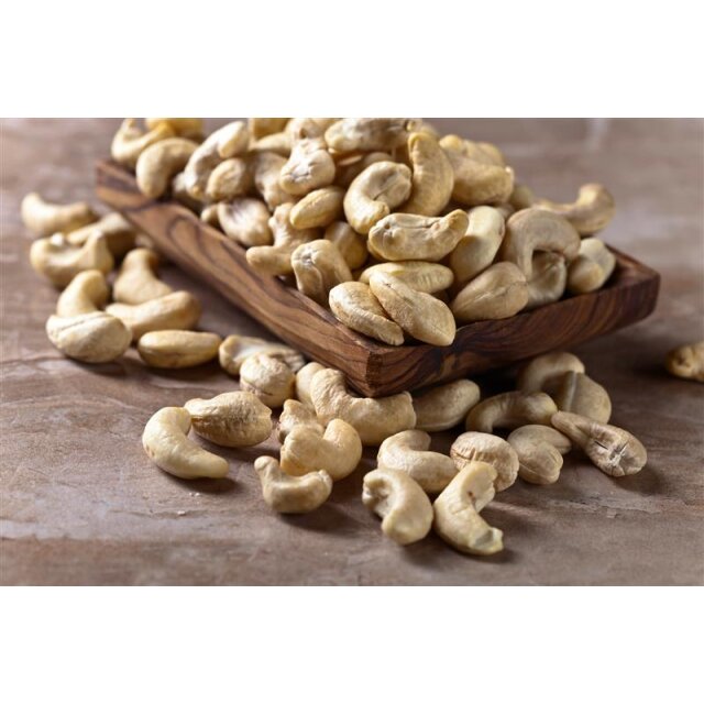 Cashew kernels 500g